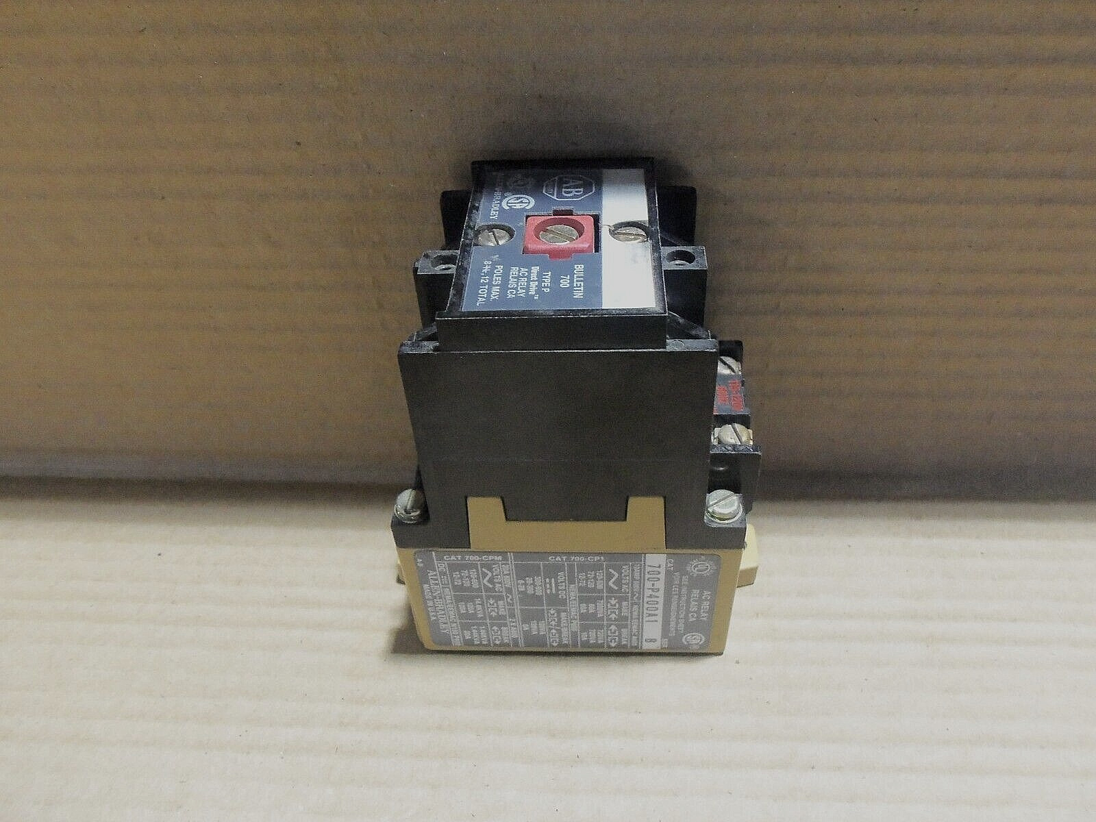 Allen Bradley 700-P400A1 Series B AC Relay 10 Amp 600Volt 700P400A1 AK