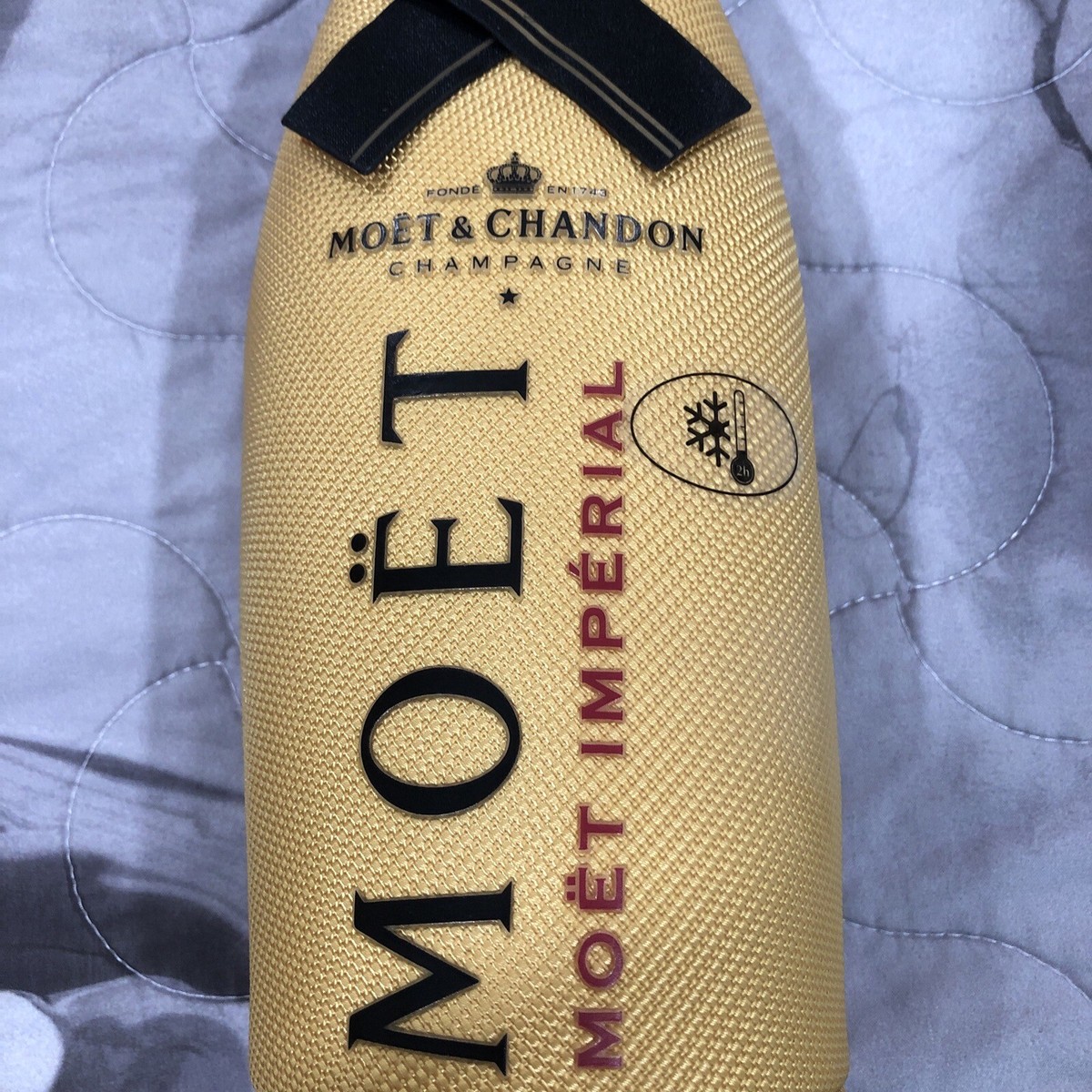 Moet & Chandon Champagne Imperial Brut Insulated Zip Jacket Sleeve