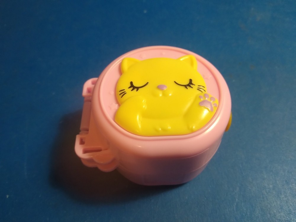Mattel Polly Pocket Pajama Party Sleepy Pets Compact - Cat compact 2021.
