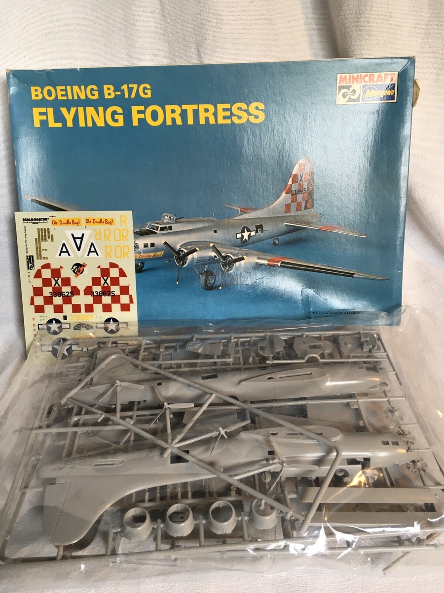 Hasegawa Minicraft 1:72 Boeing B-17 G Flying Fortress