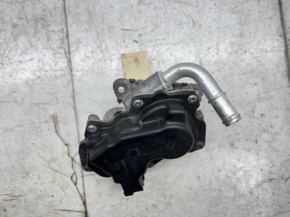 Volkswagen Passat 2012-2015 OEM TDI motor 2,0 L válvula EGR 04L131501 Foto 2 de 4