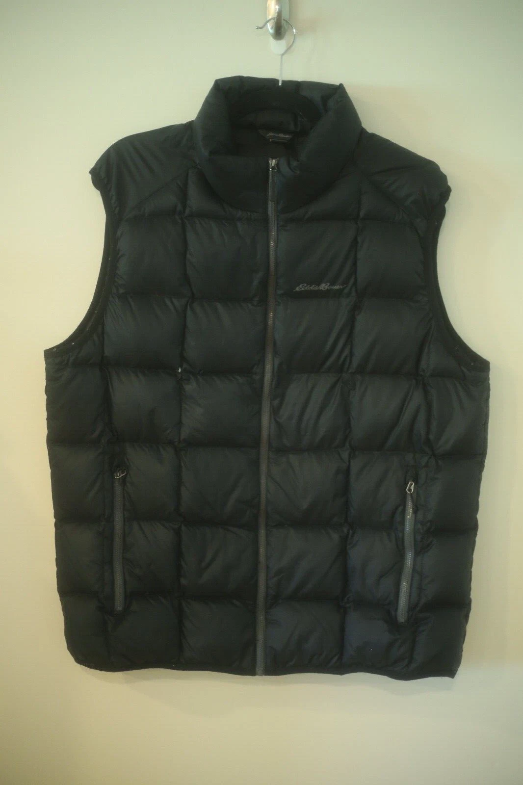 Eddie Bauer Mens Size Large Puffer Vest Goose Down Black Zip Up Outdoor Winter