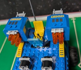 Lego - Alien Conquest 7066 - Complete and Assembled With Manuals