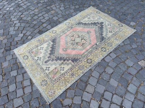 Turkish rug, Vintage rug, Handmade rug, Area rug, Wool rug, Carpet 3,7 x 6,2 ft