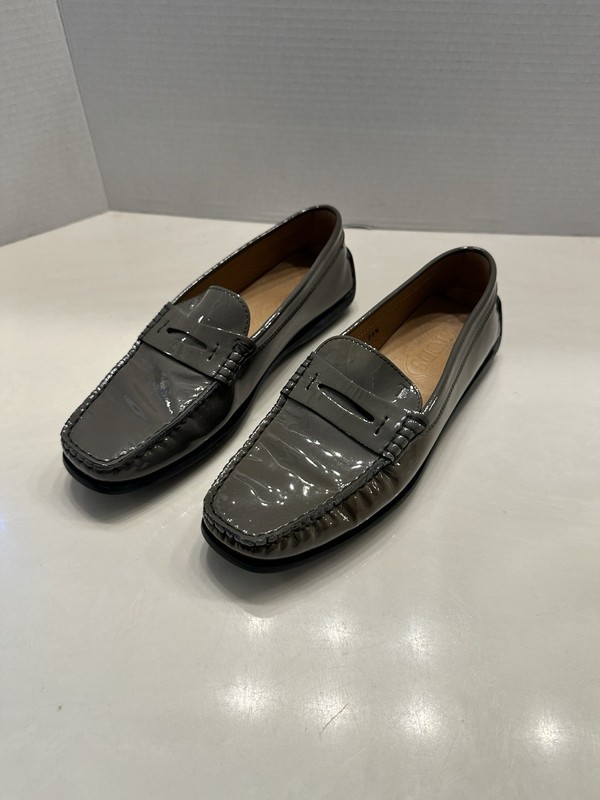Women’s TODS Loafers Size 8.5