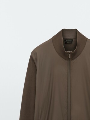 【Massimo Dutti】Technical fabric sweatshirt with zip detail Technical fabric sweatshirt with zip detail · Black · Coats