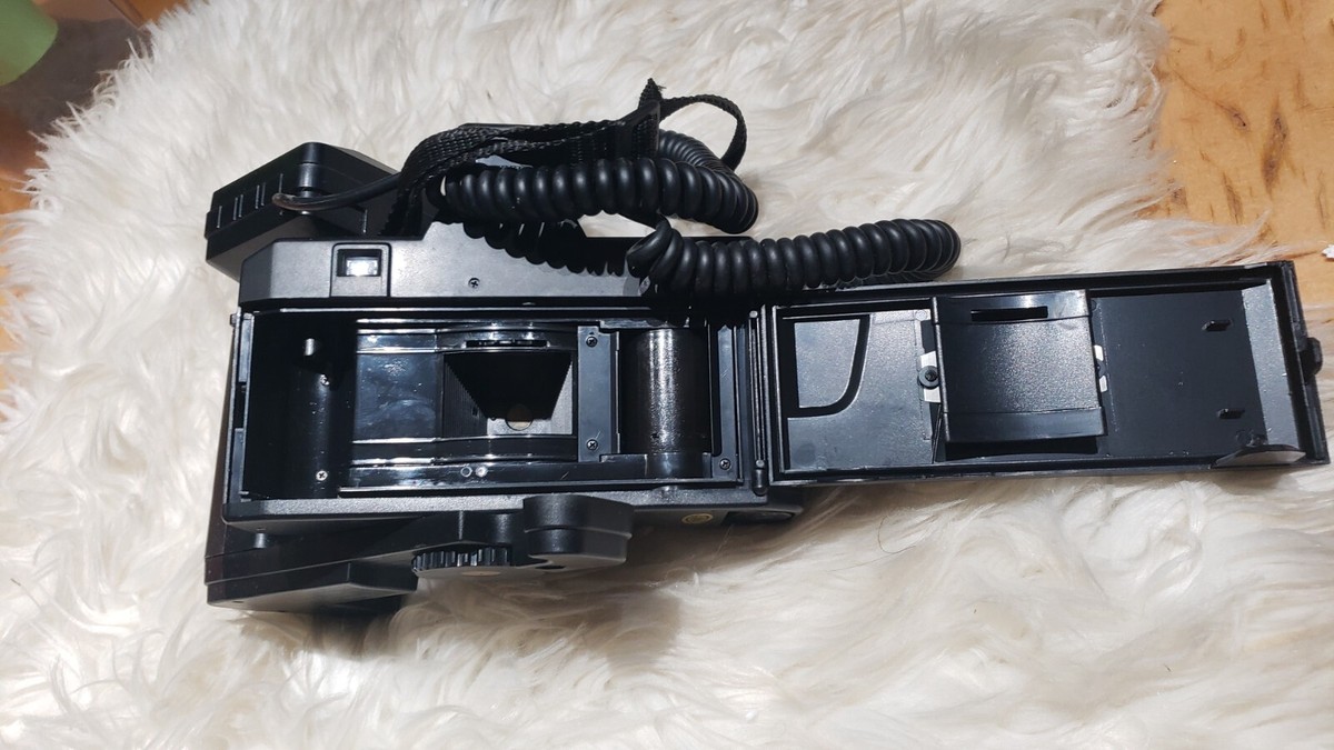 AKIRA 7000DVT FOCUS FREE 35 MM CAMERA WITH FLASH -FOR PARTS- | eBay