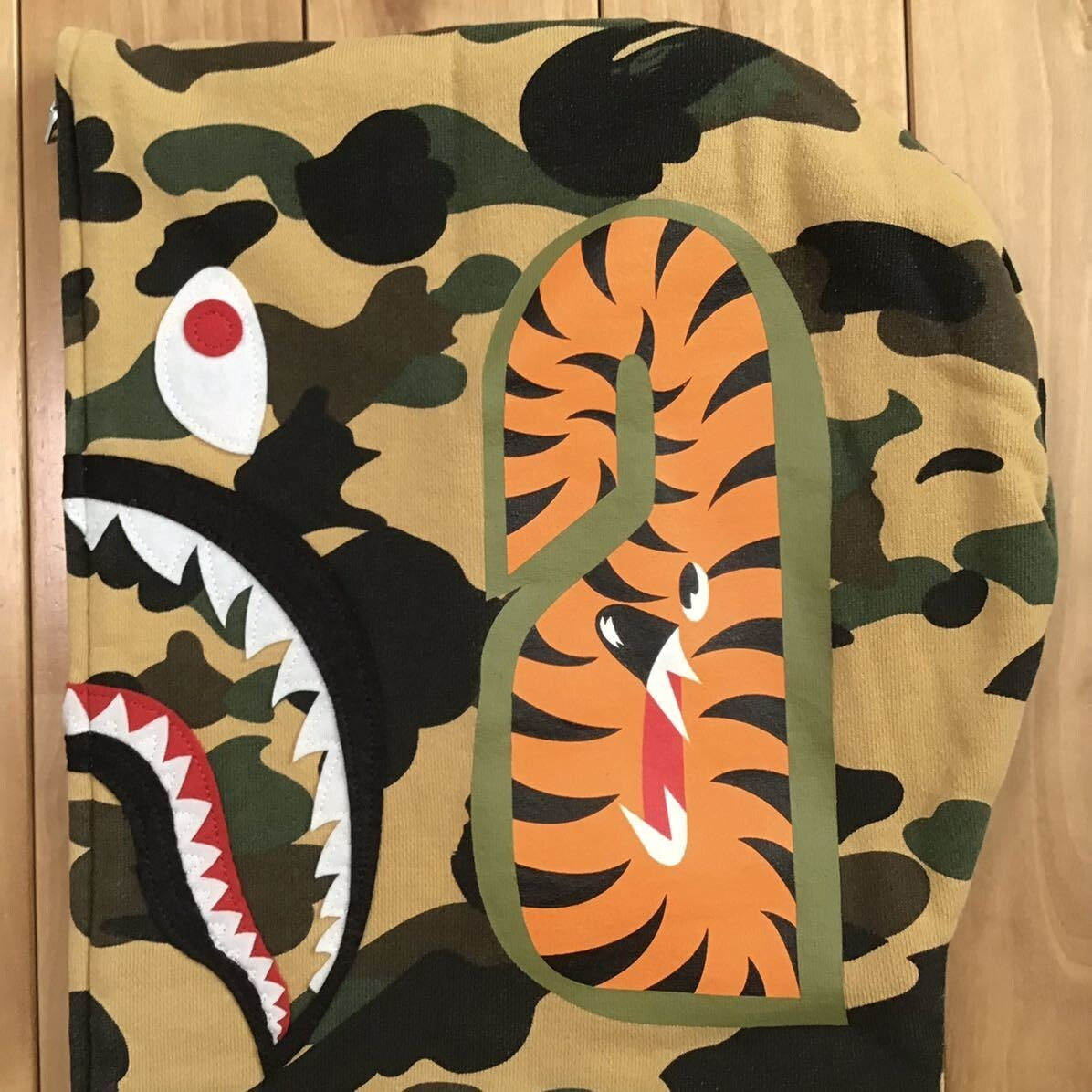 J*1様 A BATHING APE 1ST CAMO SHARK MA-1 1ST CAMO SHARK MA-1 JACKET MENS – us.bape.com