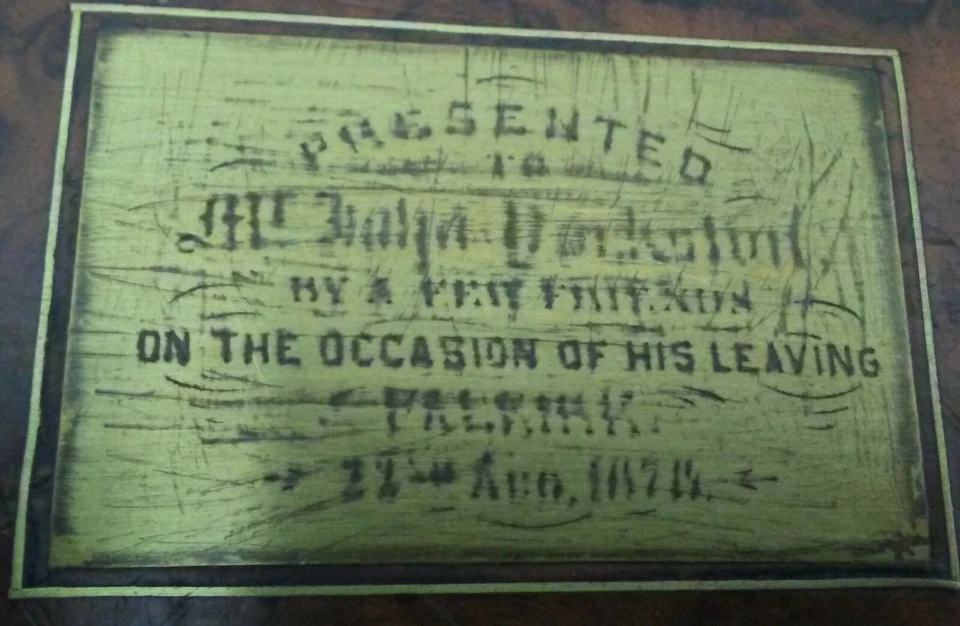 ДОРОЖНЫЙ СТОЛ ДЖЕНТЛЬМЕНА. ОРЕХ, ЧЕРНОЕ ДЕРЕВО, ЛАТУНЬ, 1878. W ПРОИСХОЖДЕНИЕ. НЕТРОНУТЫЙ - Изображение 3 из 4