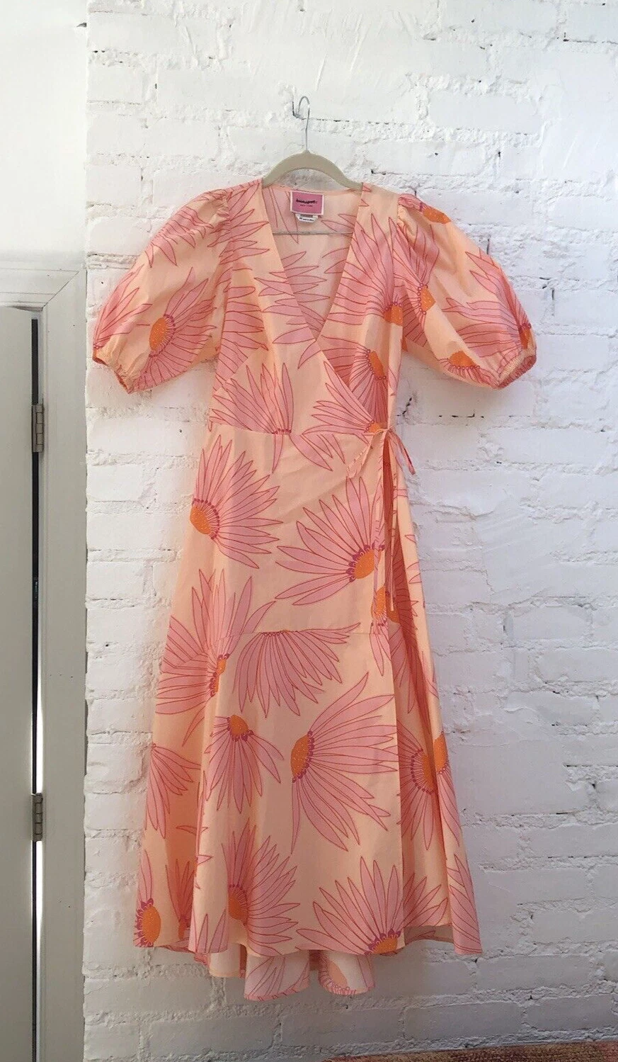 Abito midi Kate Spade NY rosa che cade fiori manica avvolgente passerella taglia 00 XXS