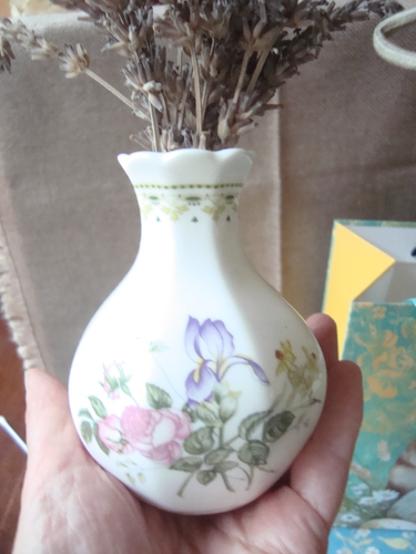 Ladies English Set - Royal Doulton Camilla ~ Pin Dish/Trinket Box/Bud Vase ~ VGC - Picture 7 of 9