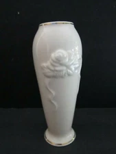 The Lenox Rose Bud Vase Fine Porcelain 24k Gold Accent 5-3/4" Tall