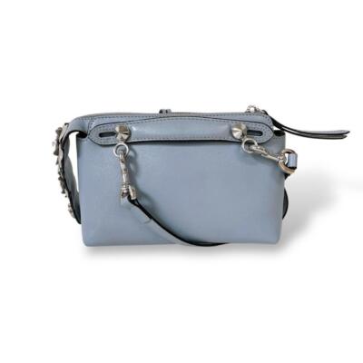 ショルダーバッグ・ポシェット FENDI Shoulder Bags Women Leather Heavenly/Light Blue Fendi Leather Shoulder Bag Auth Light Blue Medium Women