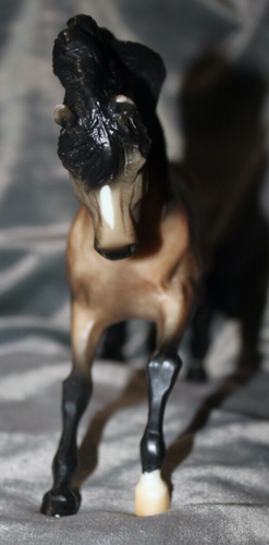 Caballo Breyer Reeves semental marrón y negro - Imagen 2 de 4