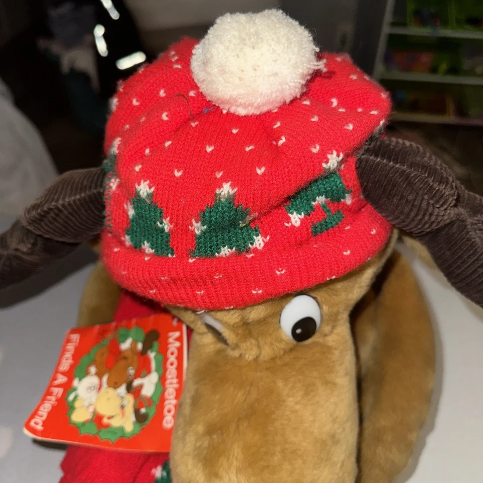 Vintage 1987 Commonwealth Moostletoe Moose Plush Stuffed Christmas Scarf Hat 16” - Image 4 of 4