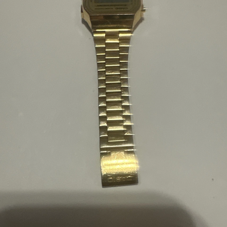 Reloj Casio Hombre 'Vintage' Iluminador Digital Tono Dorado Acero Inoxidable. Foto 4 de 4