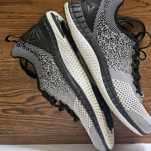 Size 8 Women's Reebok Black White Crossfit Trainers - Picture 4 of 5