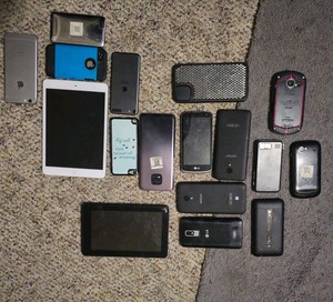 Apple LG Samsung Alcatel Kyocera Mixed Lot Cell Phones Smartphones Tablets