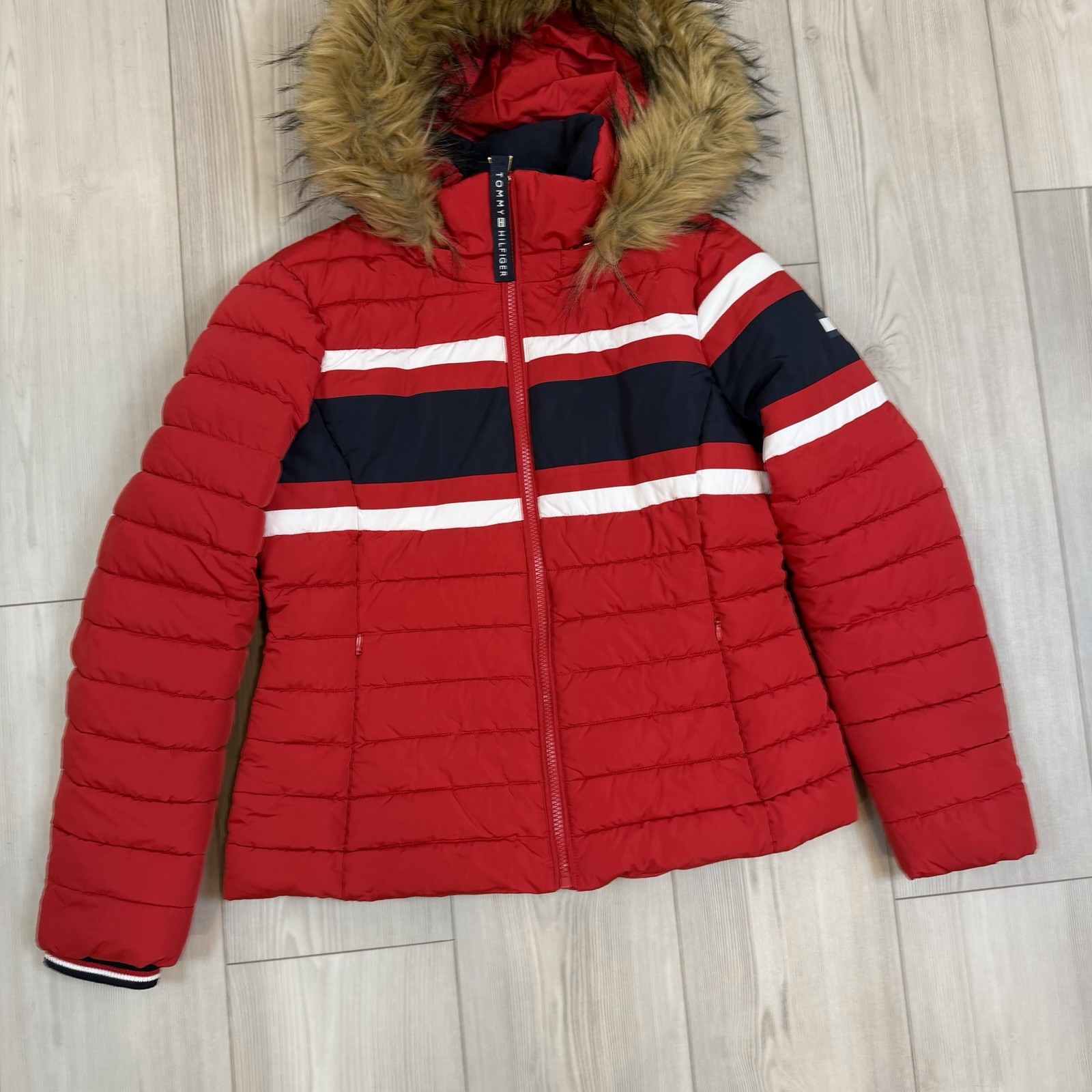 Tommy Hilfiger Women’s Small Red Puffer Jacket Full Zip Fur Hood Essential image 2