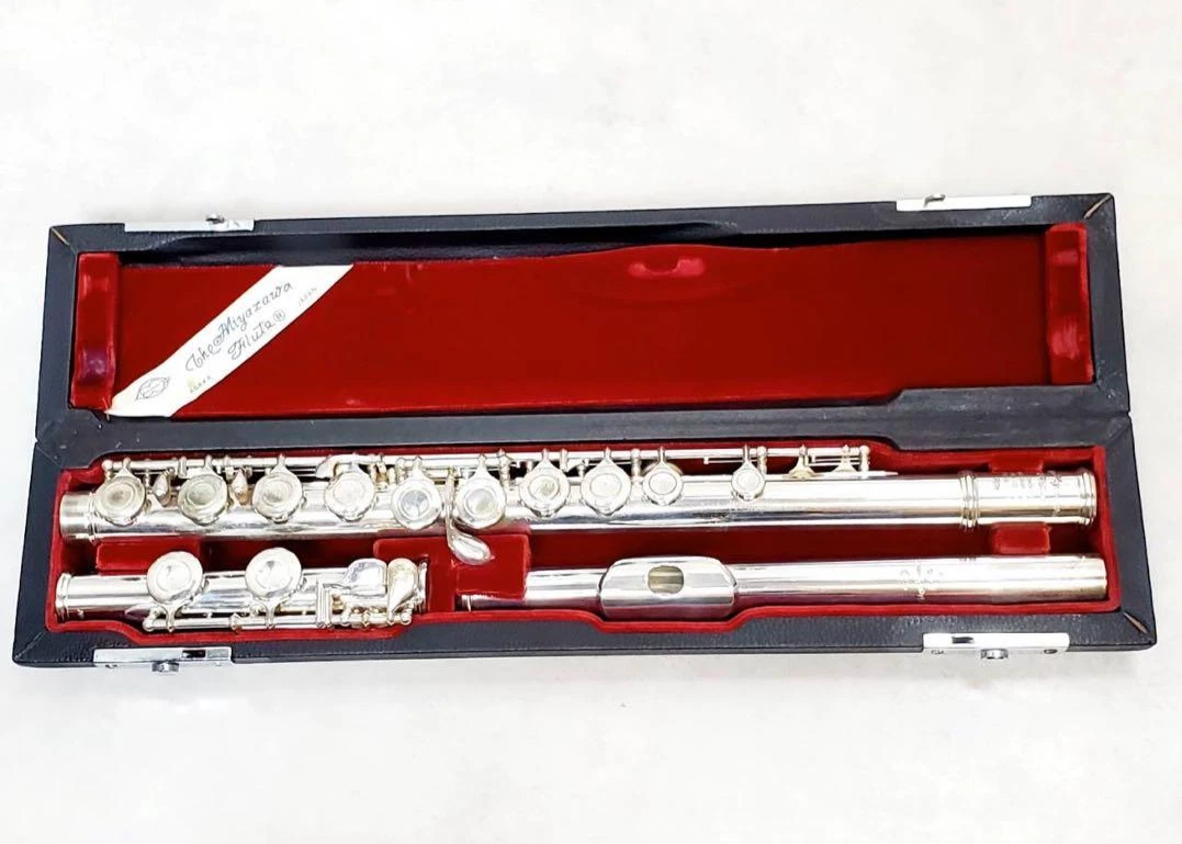 MIYAZAWA PB-702REH FLAUTO TRAVERSO PROFESSIONALE IN ARGENTO FORI APERTI MIYAZAWA PB-702REH FLAUTO TRAVERSO PROFESSIONALE IN ARGENTO FORI APERTI