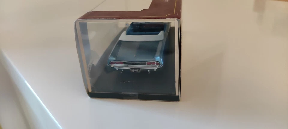 PONTIAC BONNEVILLE CONVERTIBLE 1965 1/43 NÉO SCALE MODELS - Photo 4/4
