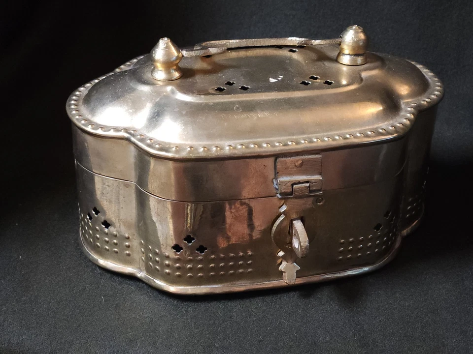 Brass Betel Nut / Spice Storage Box – Vintage Style – Silvestri Made in India - Image 2 of 4