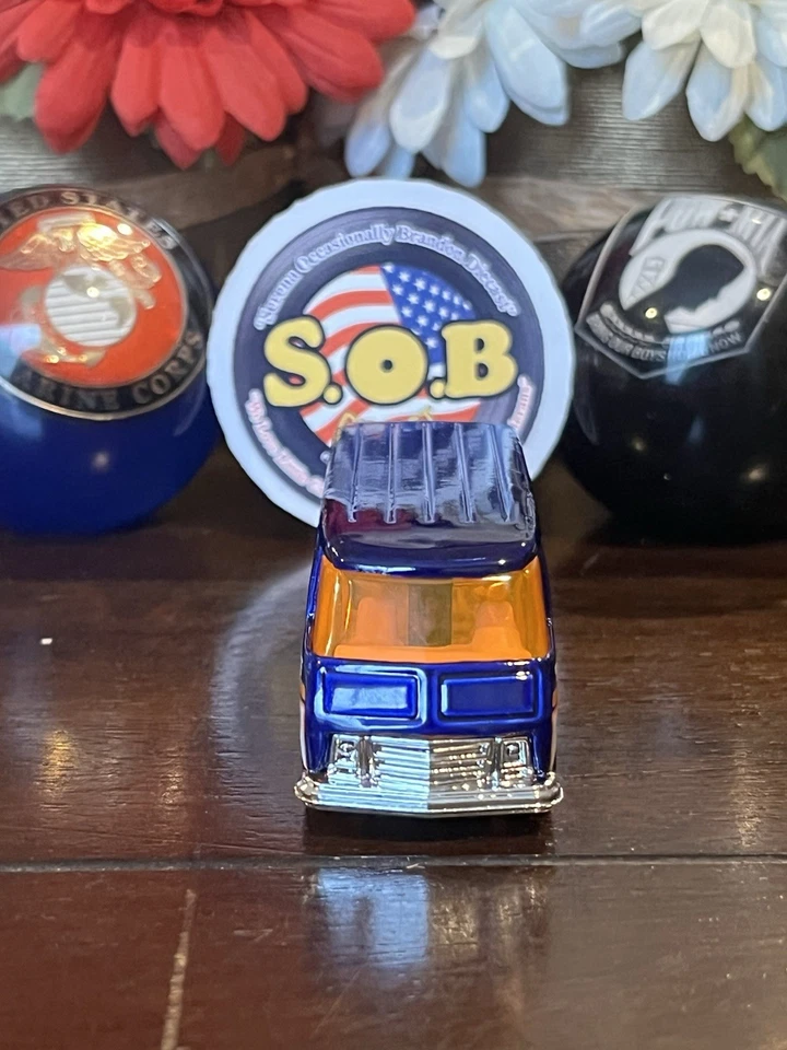 Autocaravana GMC Shuttle HW City 1976 Hot Wheels 1:64 azul fundido a presión usada casi nueva Foto 3 de 4