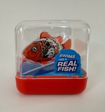 EUC Zuru Robo Alive Robo Fish Red Water Activated Swims Changes Color