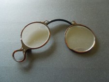 J1528 ANTIQUE VICTORIAN FAUX TORTOISE NOS FOLDING GLASSES SEE DESCRIP