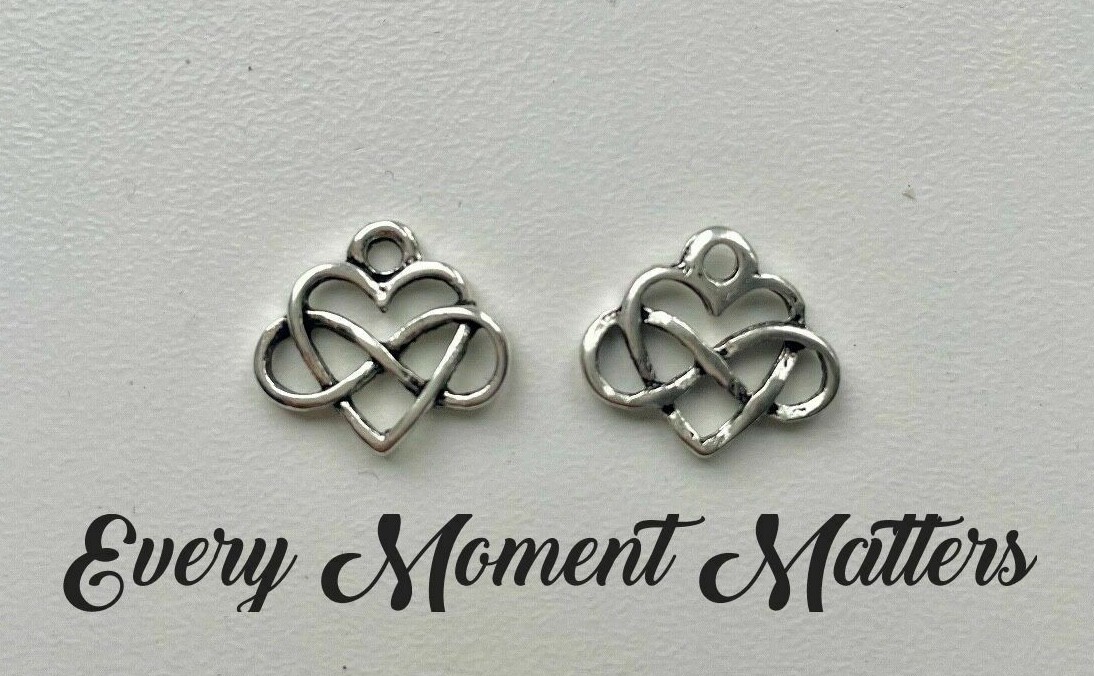 10 x Tibetan Silver HEART INFINITY HEART FRIENDSHIP 15x14mm Charms Pendants