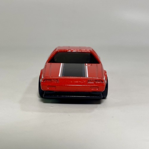 Hot Wheels DMC DeLorean ('81 DeLorean DMC-12) Red Edition 1:64 Diecast Car #101 - Picture 2 of 12
