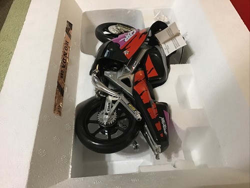 RARE Guiloy HONDA CBR900 FIRE BLADE 1/10 Scale Motorcycle Diecast - NEW #13803 - Picture 3 of 10