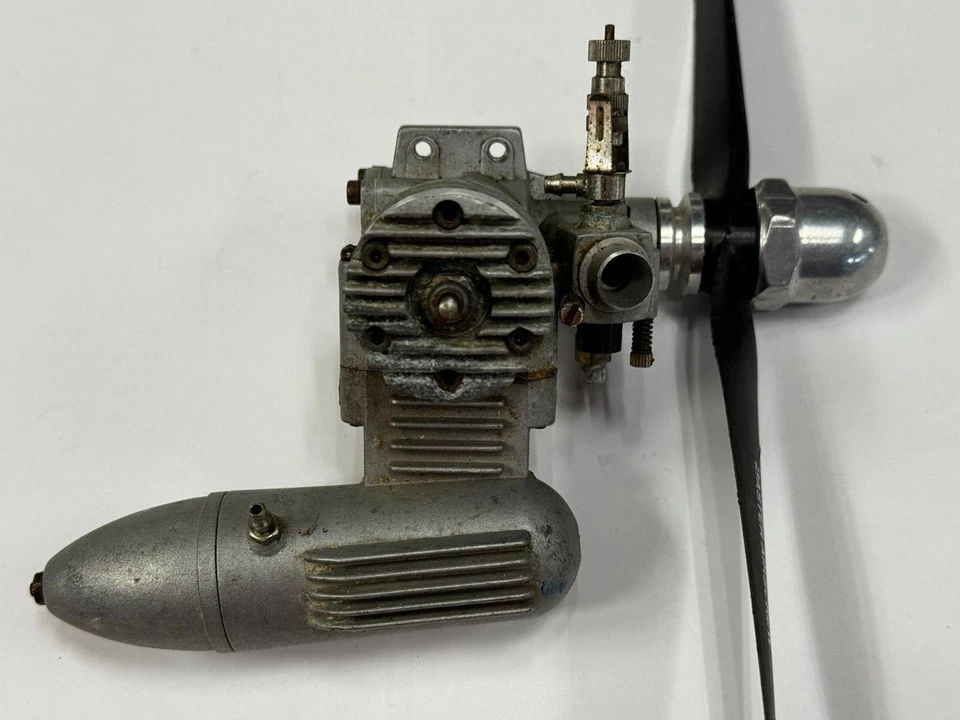 Nice Magnum GP .21 21 Two Stroke Nitro RC Remote Control Airplane Engine - Image 2 of 2