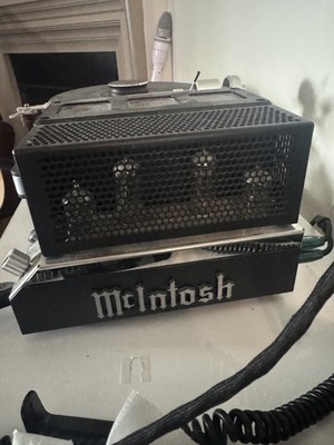 Macintosh headphone tube amplifier MHA 200