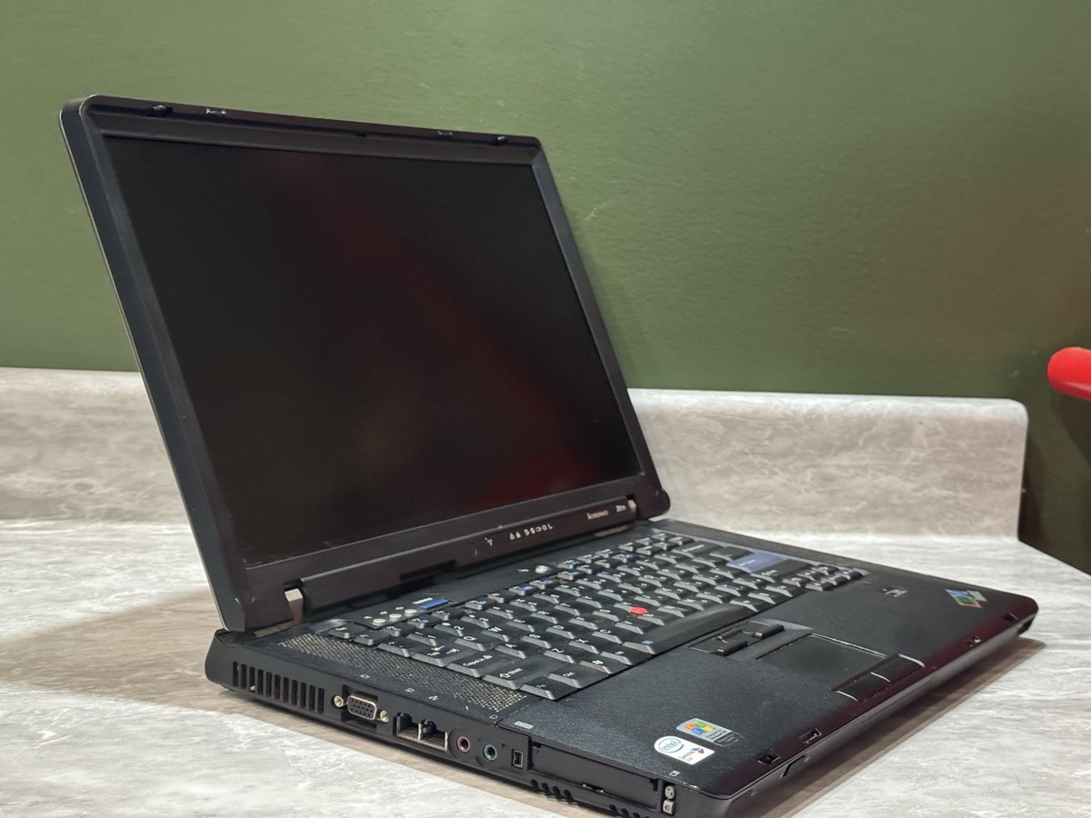 Lenovo ThinkPad Z61M Intel Core Duo T2400 1.83GHz 2gb RAM 200gb