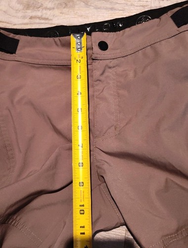Flylow Gear Pants Mens Small Tan Mountain Biking Hiking Gorpcore MINT 1053 - Picture 14 of 20