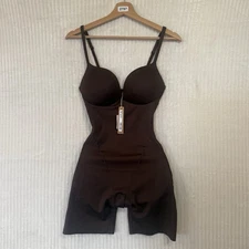 SKIMS Ultimate Body Push Up Butt Enhancing Mid-Thigh Bodysuit Cocoa Sz Small NWT