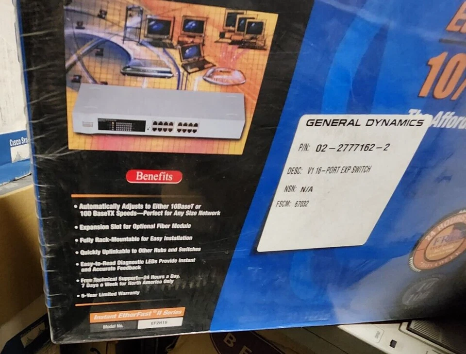 Linksys 16 Port RJ45 10/100 Mbps Ethernet Network Desktop LAN HUB Power  NEW BOX - Image 2 of 3