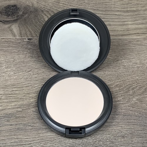MAC Blot Powder Pressed Light 8H071 12g / 0.42 oz - Picture 8 of 8