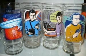 Complete-Set-of-4-Star-Trek-Dr-Pepper-Glasses-Kirk-Spock-McCoy-amp-Enterprise-1978