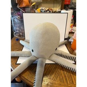 Pillowfort Grey Octopus Decorative Pillow Knit Plush Stuffed Animal 097 02 2897