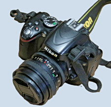 Nikon D5100 16.2MP Digital SLR Camera - Black kit with lens for part or repair