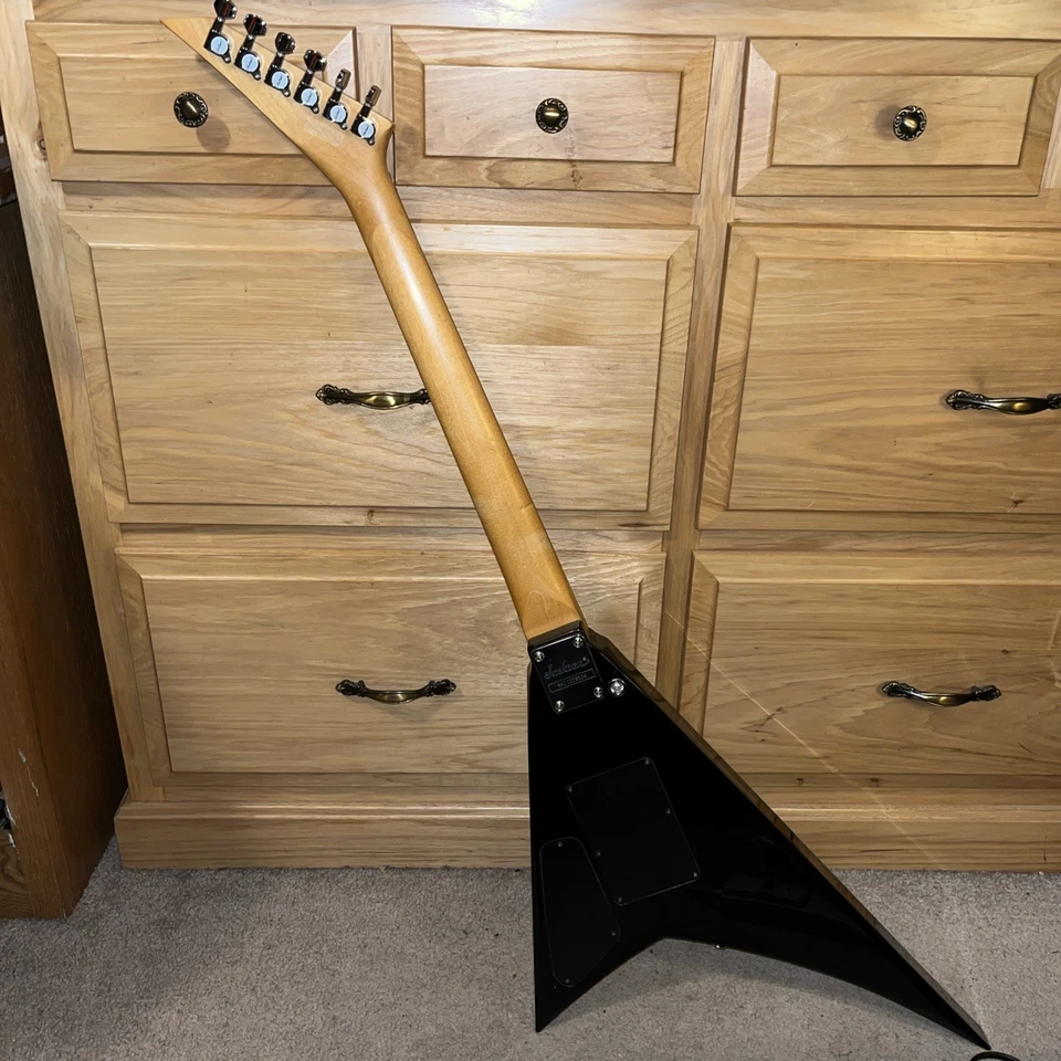 JACKSON RHODES FLYING V FLOYD ROSE BLACK ELECTRIC GUITAR - Image 4 of 4