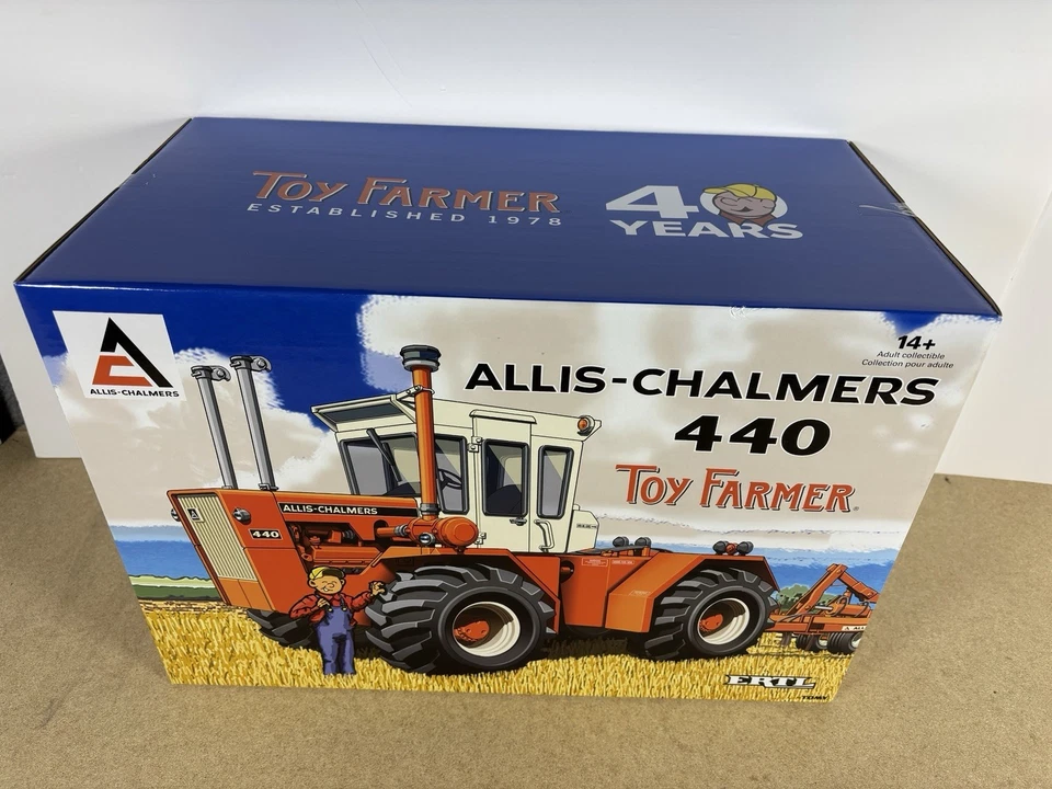 1/16 Allis Chalmers 440 4Wd Tractor, Toy Farmer 40th Anniversary Edition, NIB - Image 4 of 4