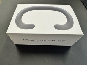 2024 Apple Vision Pro Light Seal Cushion size W (wide) Part No. MW2C3LL/A