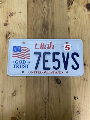 Vintage Utah In God We Trust US Car License Number Plate 7E5VS