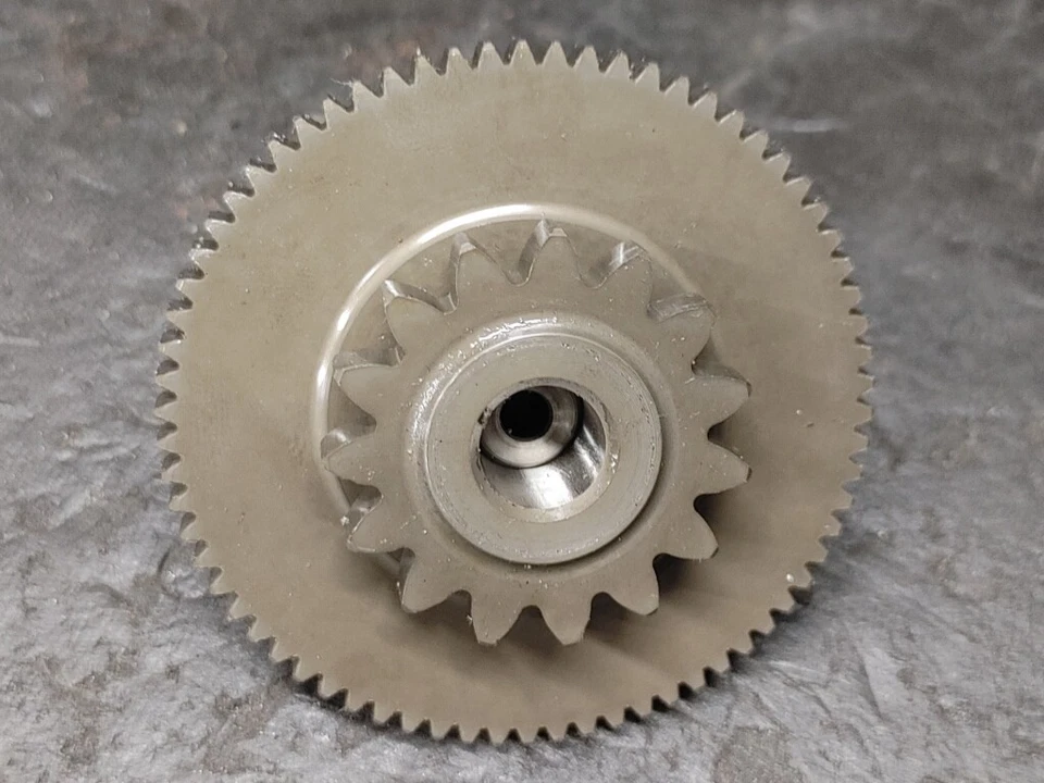 Yamaha Apex Starter Idler Gear 1 Mountain Attack GT XTX LE SE RX-1 RX Warrior Foto 2 de 3