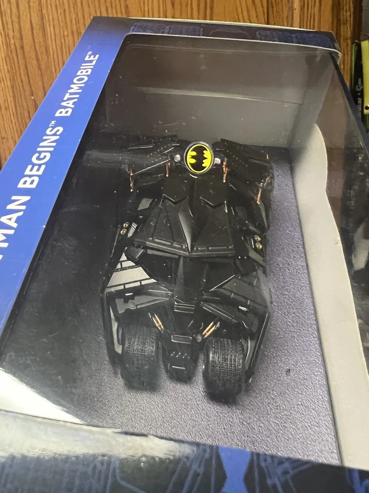 The Batmobile - Batman Begins - Eaglemoss Hero Modelo escala 1:43 Novo - Imagem 4 de 4