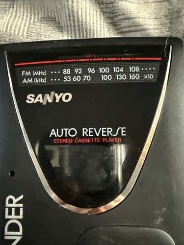 Vintage Sanyo M-GR400D BASSXPANDER Stereo Radio Cassette Player Untested - Afbeelding 2 van 7