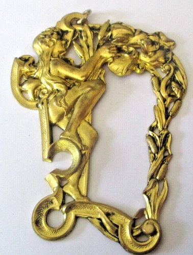 Beautiful Large Frame Door Pendant Photography Art Deco Vintage Jewelry 1691